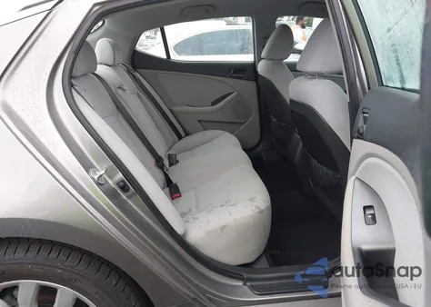 2015 Kia Optima Lx z USA, uszkodzony, nr VIN 5XXGM4A72FG452030